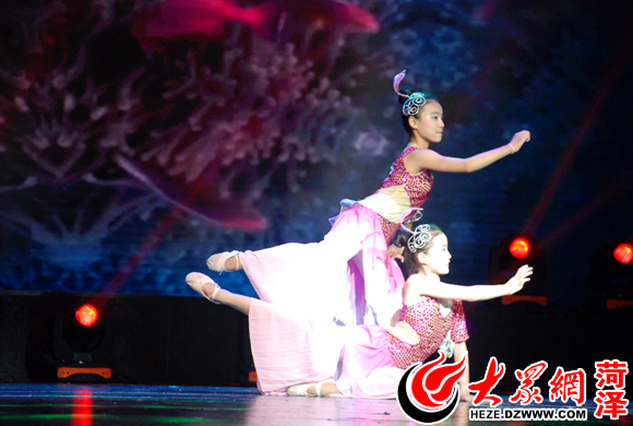 雙人舞《魚(yú)兒》 雙人舞《魚(yú)兒》